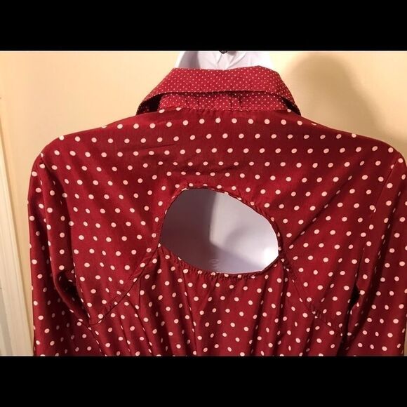 Silky long sleeved S dress with cut out back!! - Picture 3 of 8